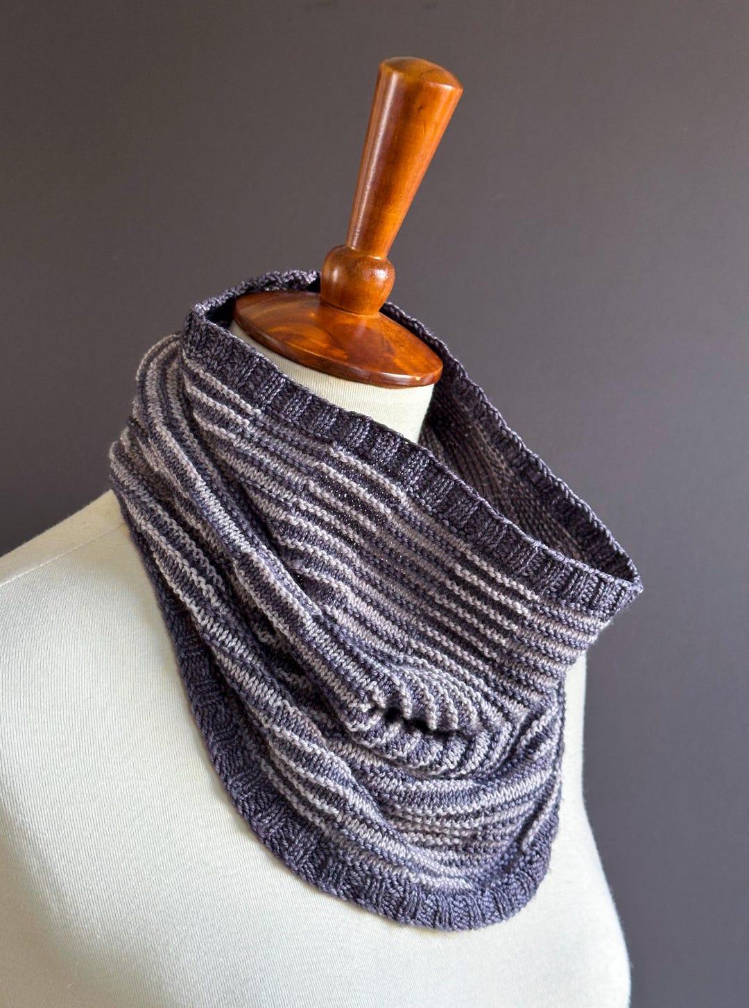 In Step Cowl - Pattern - Knitting - Instant PDF Download - Etsy