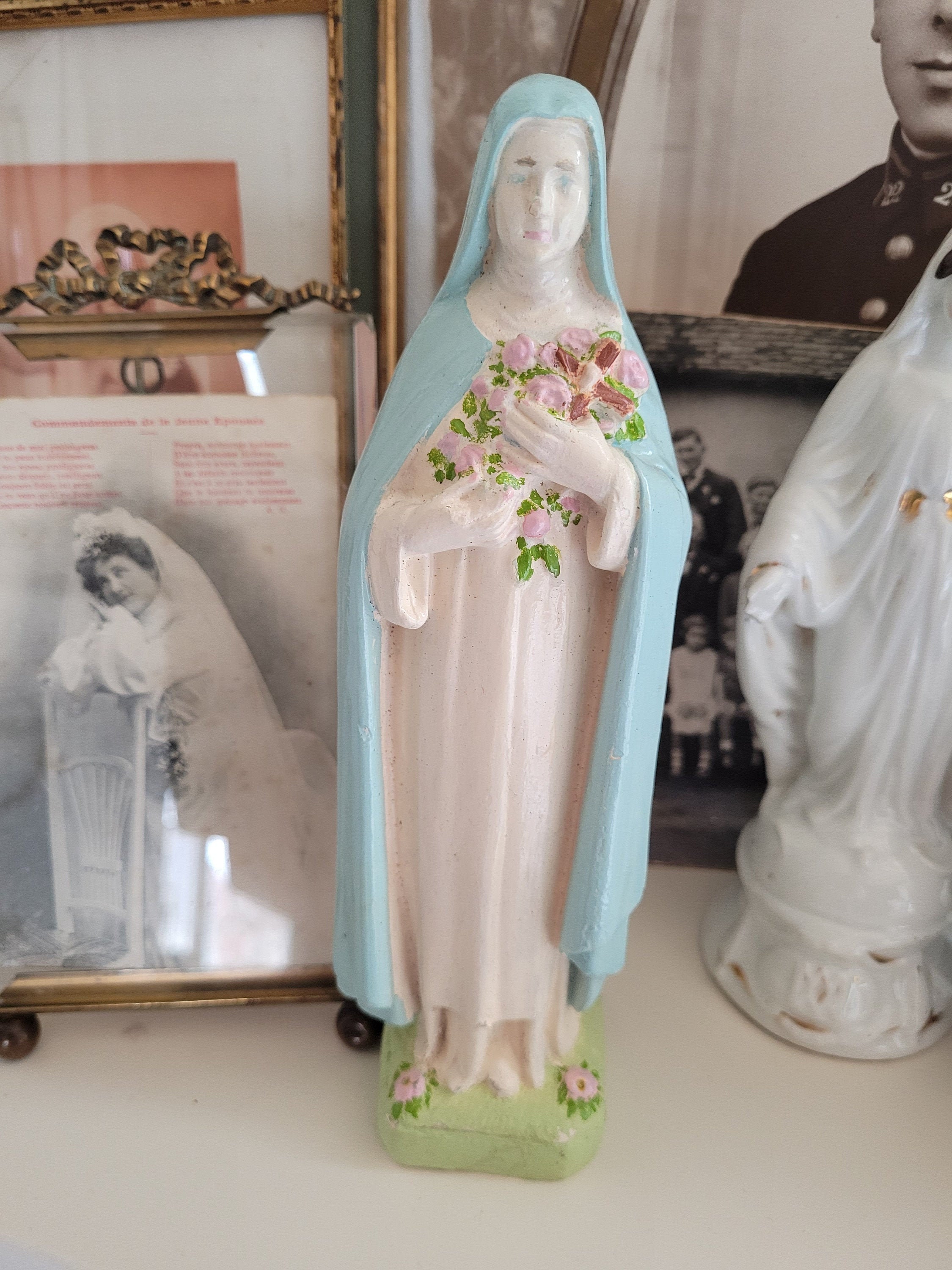 Ancienne Statue de La Vierge