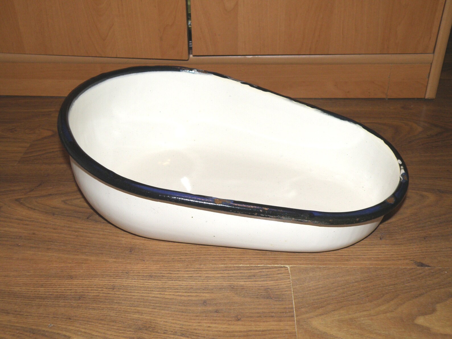 Bed Pan White Enameled Vintage Hospital Bed Potty Rustic bed Etsy