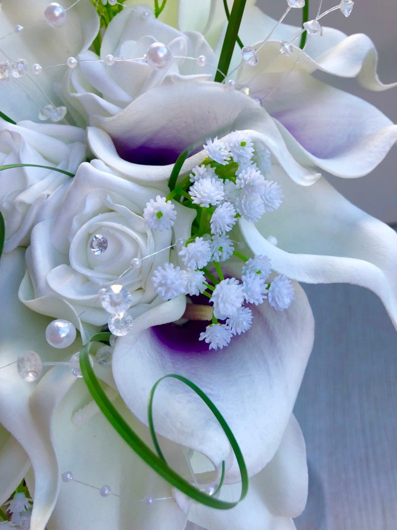 White and purple brides teardrop real touch calla lily foam rose artificial wedding bouquet pearls gypsophila crystal sprays wedding flowers