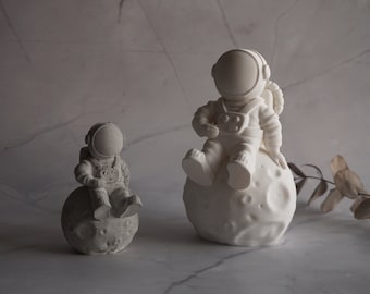 Astronaute sur la Lune | Figurine | Décoration d'étagère | Sculpture