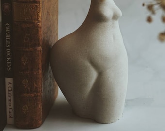 Adorno de hormigón femenino con curvas / Bookend / Decoración de estantes