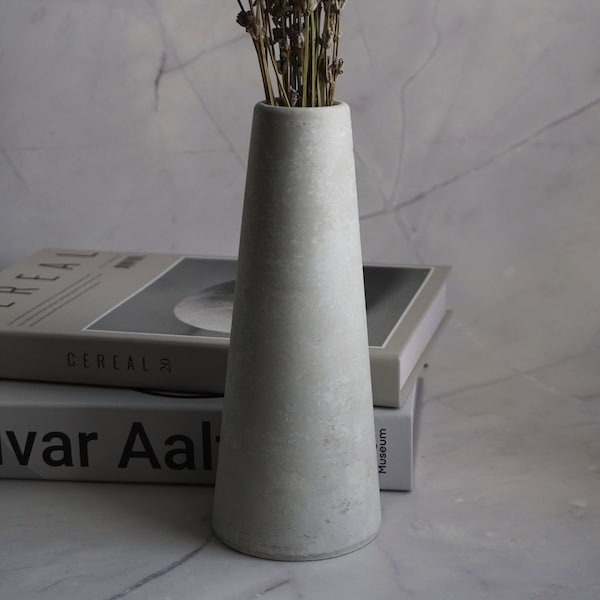 Minimal Concrete Vase | Large | Contemporary