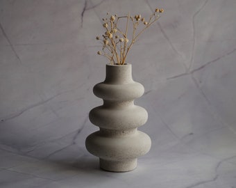 Concrete vase tiny