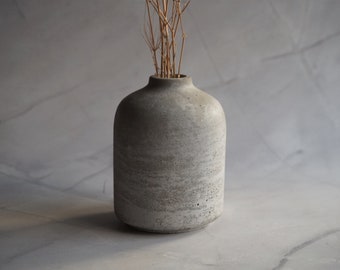 Concrete tiny vase