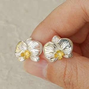 Blumen Ohrringe, Orchidee Blume Ohrring aus Sterling Silber, Phalaenopsis Orchidee Ohrstecker, Florale Ohrringe, Phalaenopsis Schmuck