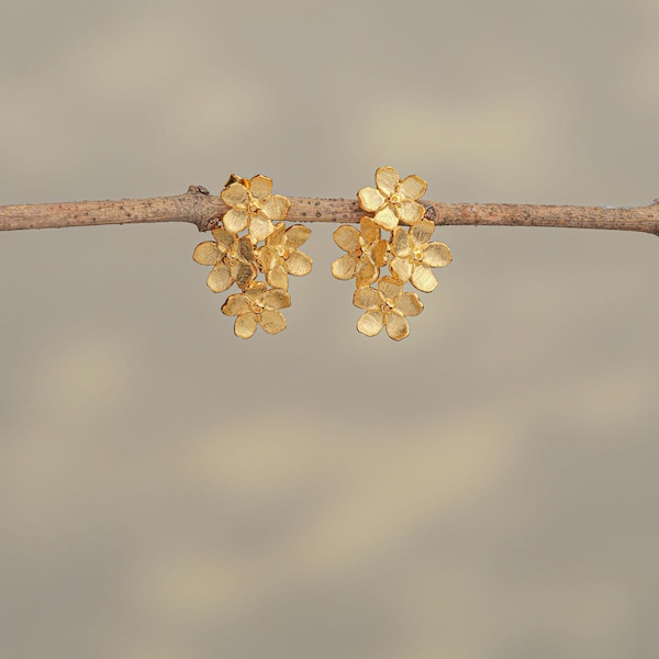 Forget-Me-Not Floral Stud Earrings – 925 Silver Spring Wedding Jewelry, Delicate Flower Earrings, Flower Stud Earrings for Her