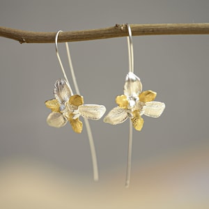 IRIS EARRINGS,Flower Earring,Iris Dangle Earrings,Floral Earrings,Birth Flower Earring February,Vincent Iris Flower Earring Gift for Mom