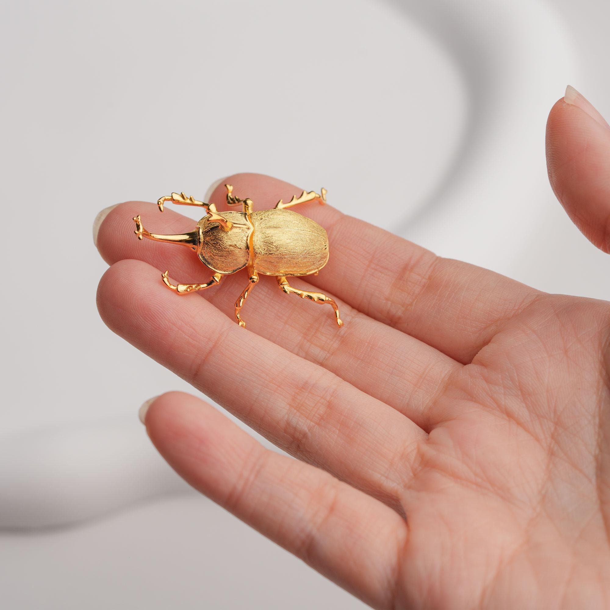 Broche Insecte Blatte En Métal Argenté émaillé - Neuf Sans Emballage, Design Original Et Décalé
