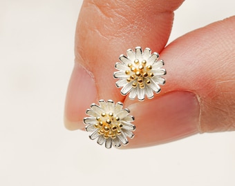 Daisy Flower Earrings, April Daisy Birth Flower Earring,Dainty Daisy Stud Earrings,April Birthday Gift,Spring Flower Jewelry