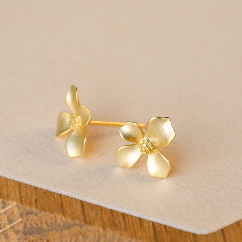 FLOWER EARRING, Gardenia Earrings, Floral Earring,Gold Flower Studs,Gardenia Flower Jewelry,Gardenia Earring, Wedding Earring,Gift for Mom image 6