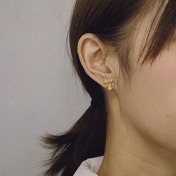 strong iris earrings アクセサリー STRONG IRIS EARRINGS OURs