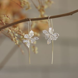 FLOWER DROP EARRINGS, Iris Flower Earrings, Dainty Iris Jewelry, Sterling Silver Earring,Daily Jewellery, Gift For Mom