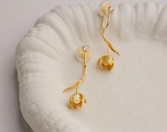 Pendientes de clip de tulipán: ligeros y florales, ideales para orejas sin perforar, ideales para damas de honor, cómodos para orejas sensibles y como regalo de boda.