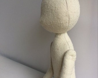 Corps de poupée vierge en lin et soie - 14,7 pouces (37,5 cm), poupée de chiffon vierge en lin, corps de poupée de chiffon, le corps de la poupée en tissu