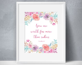 Vales mucho más que rubíes - Regalo de mujer - Regalo de mamá - Regalo de impresión de esposa - Arte floral de esposa - Regalo de aliento - Regalos de versículos bíblicos