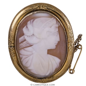 Victorian shell cameo of Hera set in an etched pinchbeck bezel. FREE WORLDWIDE SHIPPING.