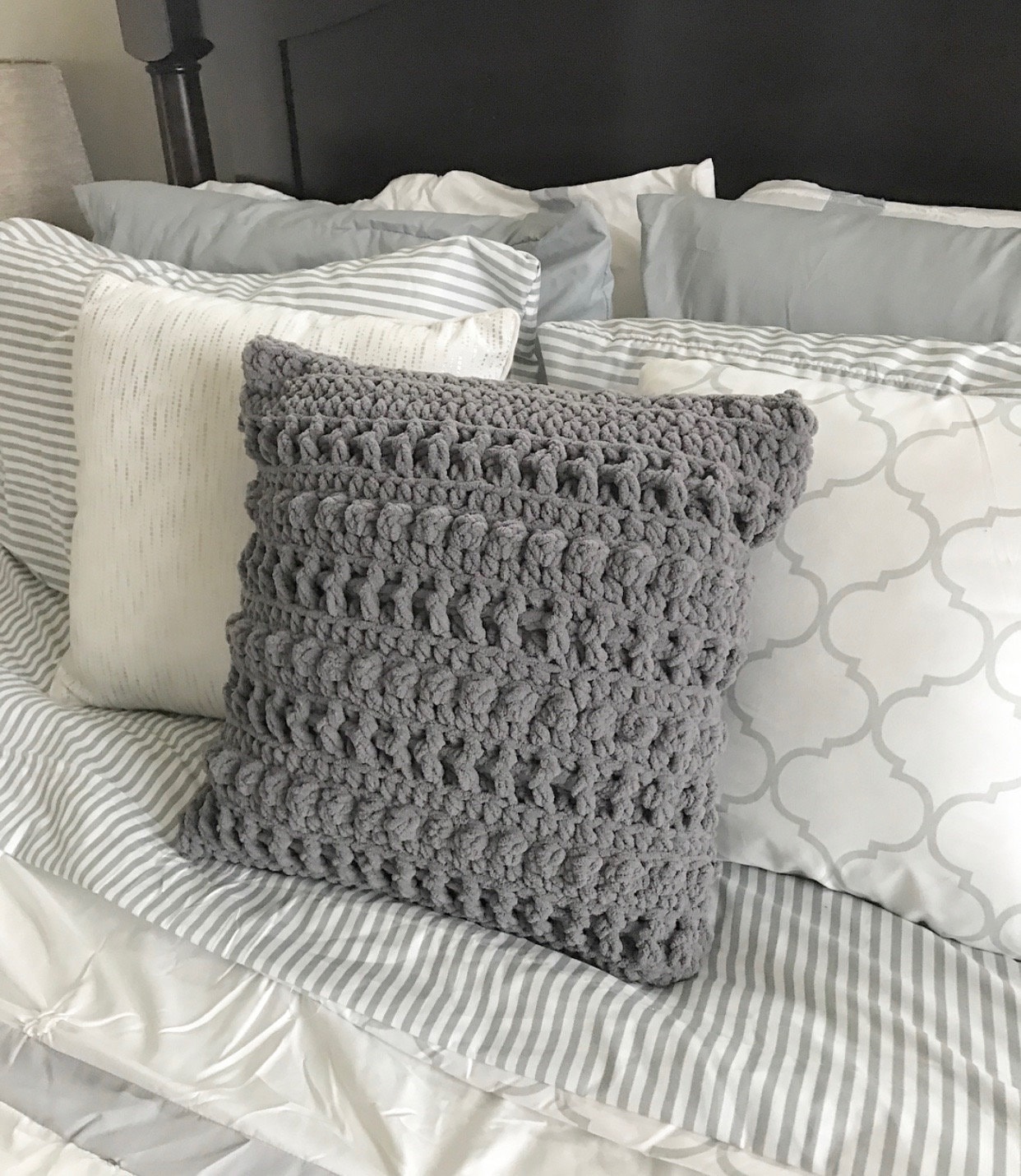 Farmhouse Love My Sheep Pillow Free Crochet Pattern - CrochetKim™