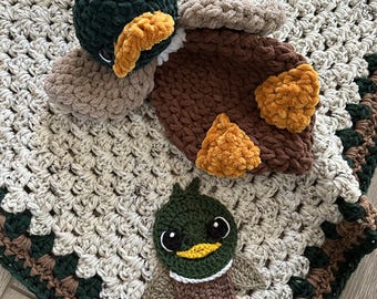 Crocheted Duck Baby Blanket – Soft Acrylic, Handmade Nursery Decor