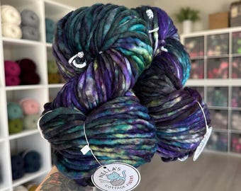 BLACK PEARL - Hand Dyed Merino Wool Yarn