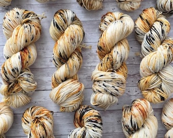 JACK-O-LANTERN - Hand Dyed Yarn - Nellas Cottage - Hand Dyed Fiber - Fiber Yarns - Yarn - Maker - Crochet - Knit - Knitting