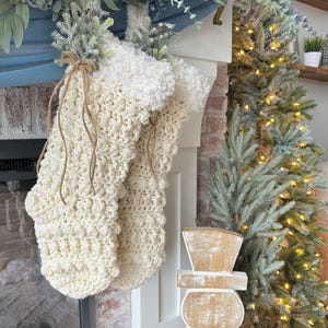 Crochet Pattern - INSTANT PDF DOWNLOAD - Crochet Stocking Pattern - Stocking - Christmas Stocking - Christmas Pattern - Winter Amara