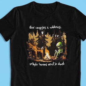 Bigfoot & alien campfire t-shirt - maybe humans aren&#39;t so dumb (black)