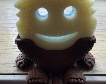 Bigfoot holder for scrub daddy or scrub mommy sponges - with drain tube