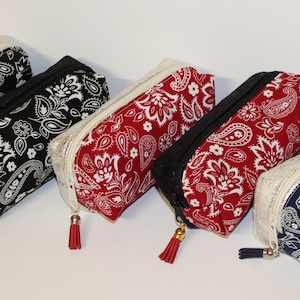 Bandana Trousse scolaire maquillage souple en similicuir vieilli argent  ou noir coloris rouge noir ou marine