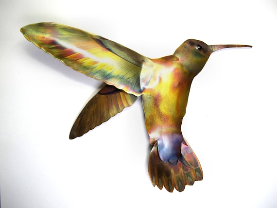 Flame painted copper Hummingbird, a decorative object. Each Colibri are cut and assembled by hand.