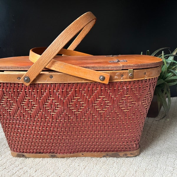 Picnic Basket Outdoor Camping Cabin Dining Luncheon Large Woven Vintage Picnic Basket