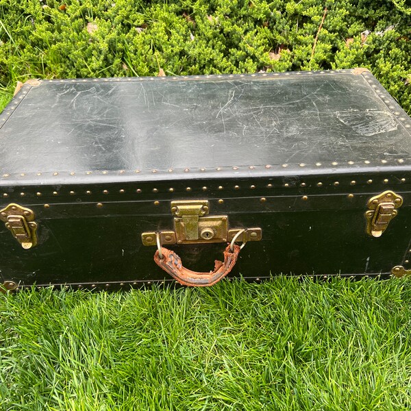 Black Hard Side Suitcase Foot Locker  Vintage Stackable Trunk Brass Locks and Corners Storage Box Retro Train Case Travel Luggage