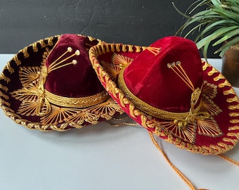 MEXICAN SOMBRERO ELABORATE RED VELVET WITH SEQUINS MEXICO LUNA  VINTAGE HAT Vintage Mexican Luna Sombrero Mariachi Hat Blue & Gold  main image 3