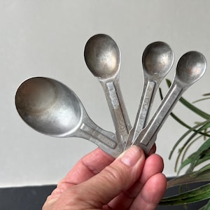 Aluminum Measuring Spoons - Galvanized Tin Cooking Utensils Farmhouse Kitchen - Spoons Teaspoon Tablespoon Cottage Kitchen Decor