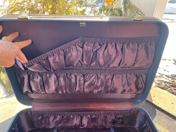 Blue Hard Side Suitcase Vintage Stackable Trunk F… - image 10