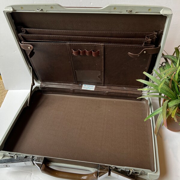 Samsonite VIP Brown Hard Side  Briefcase Vintage Stackable Chrome Locks Storage Box Retro Travel Luggage