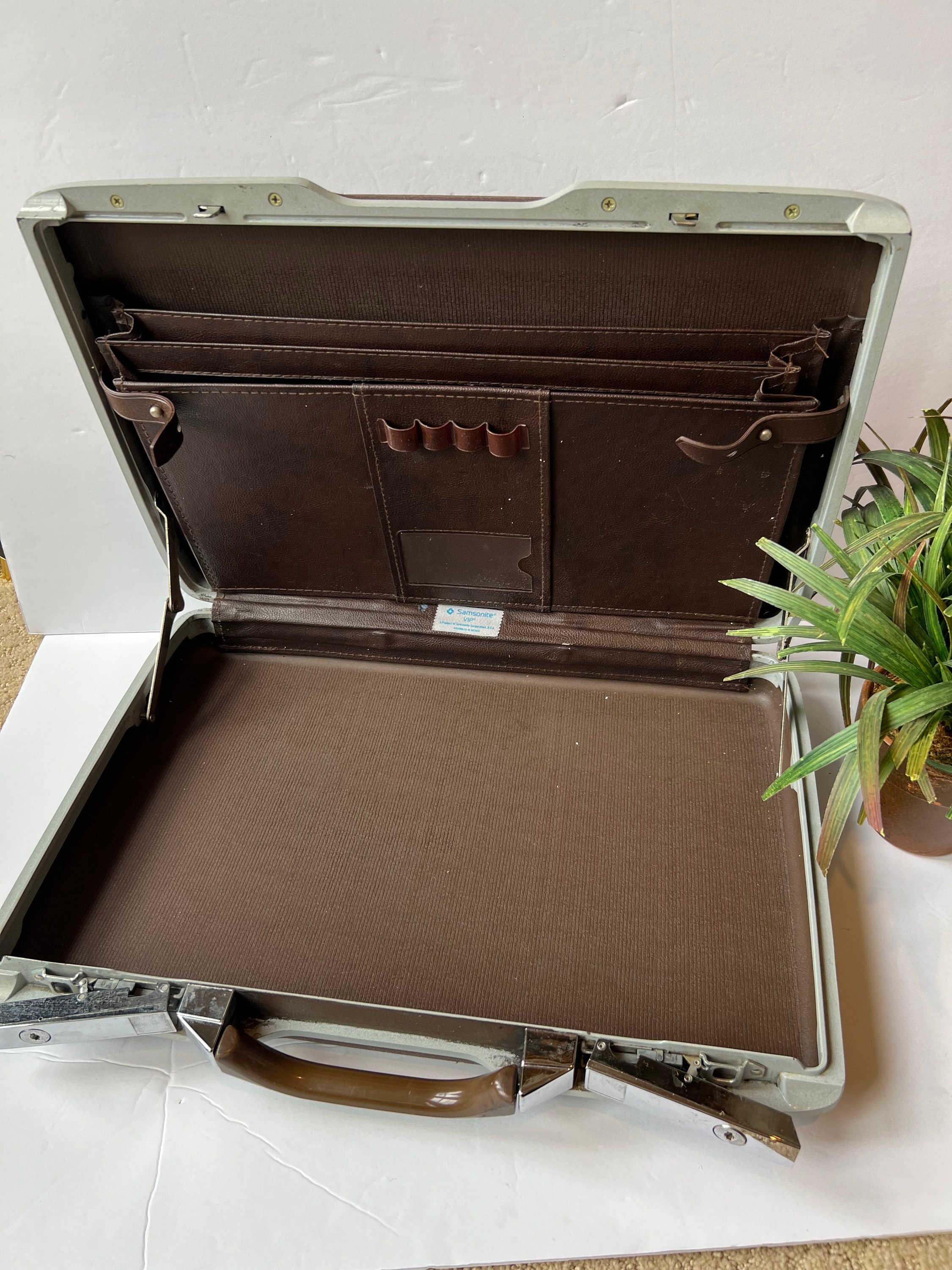 Samsonite VIP Brown Hard Side Briefcase Vintage Stackable Chrome