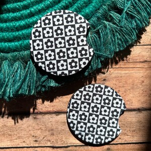Car Coasters - Checkerboard and Retro Flower Black and White