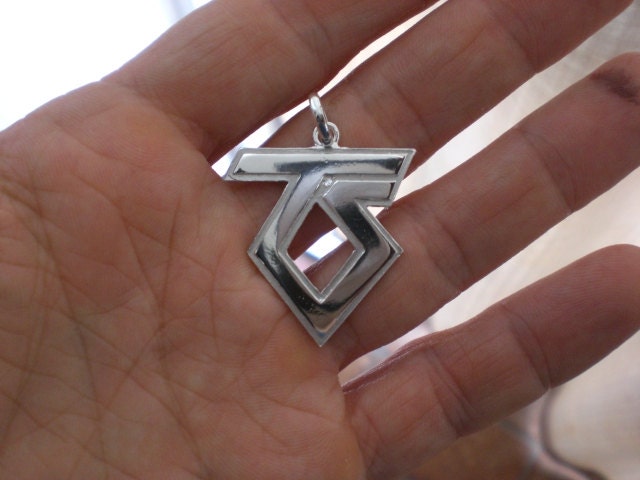 Twisted sister jewelry deals