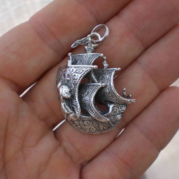 Collier avec pendentif argent pirate bateau galion