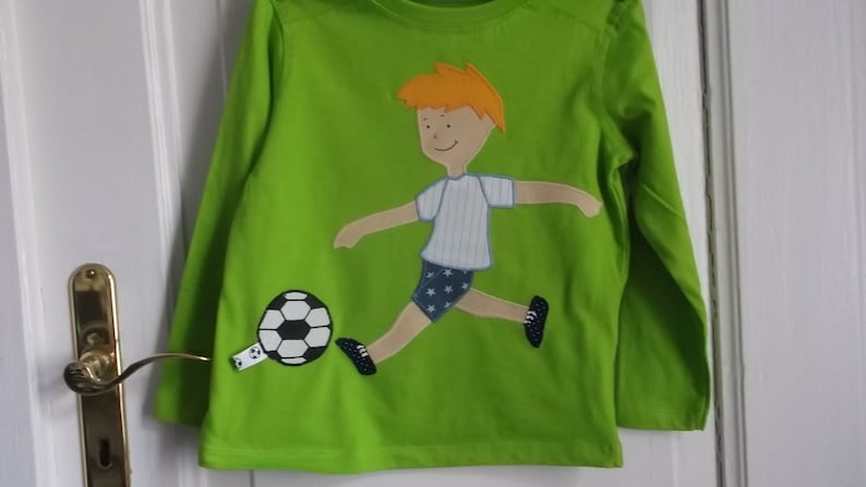 Shirt Geburtstagsshirt Fußballer benäht Geburtstag diy handmade Fussball Bild 1