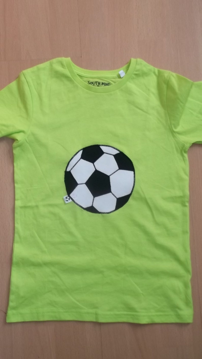 Shirt Applikation Fußball Geburtstag benäht Bild 5