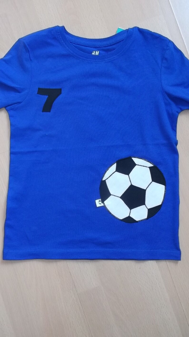 Shirt Applikation Fußball Geburtstag benäht Bild 3