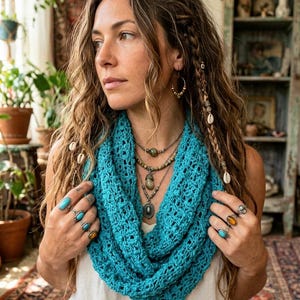 Infinity Scarf Hand-Knit Oversized Loop Acrylic Blend Circle Scarf Turquoise Neck Warmer