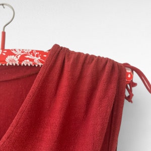 Vintage Women Red Summer Dress/ Size S-M/ Sleeveless Cotton Dress/ Waistline/ Medium Length/