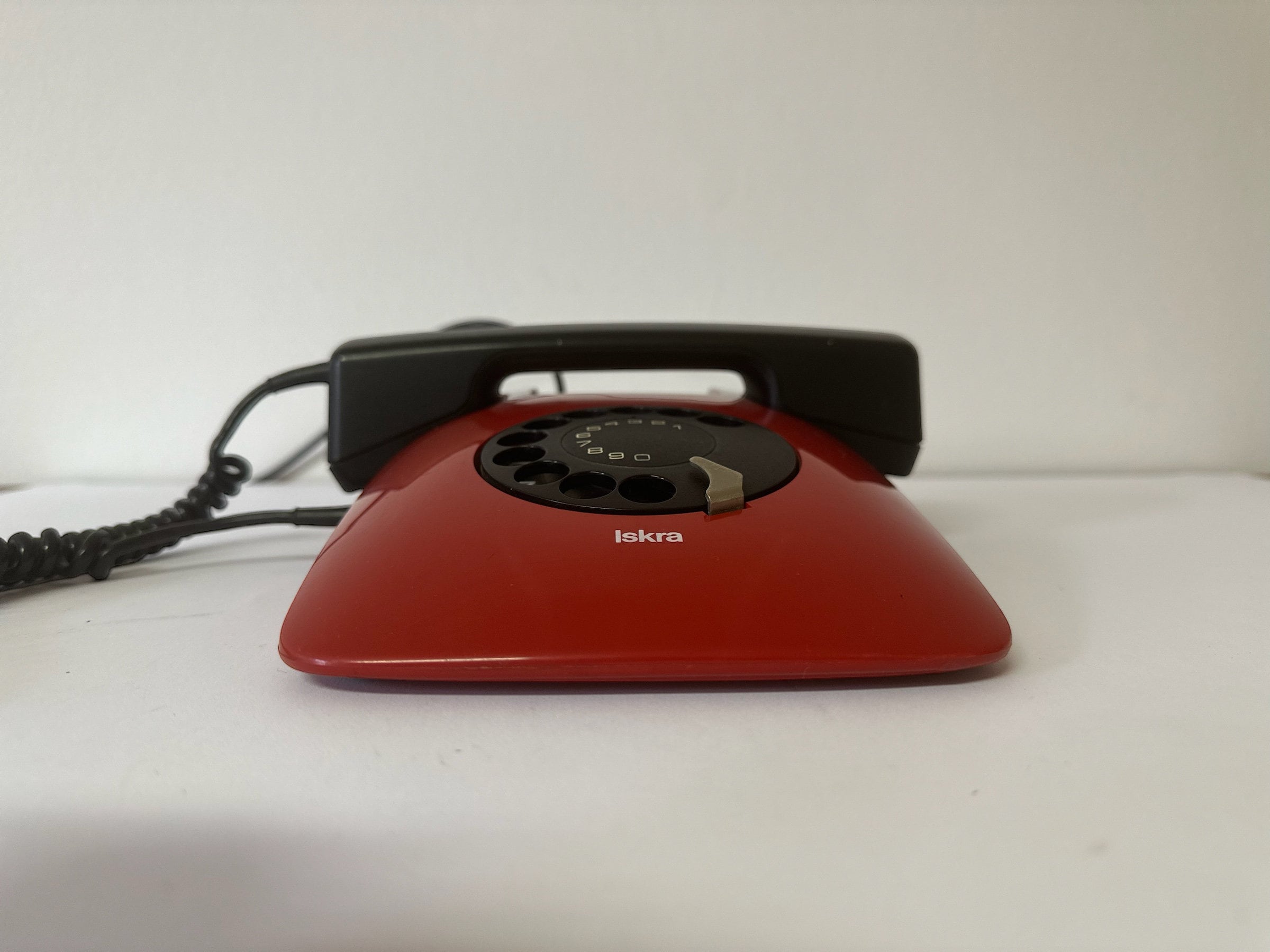 ISKRA レトロ電話機 ISKRA レトロ 電話機 ヴィンテージ ポストモダン レトロ 【楽天市場