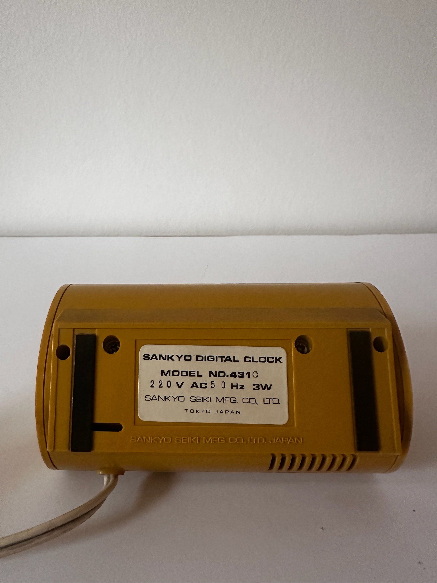 Vintage Mustard Flip Style Clock Sankyo Joy-clo/ Mid-century
