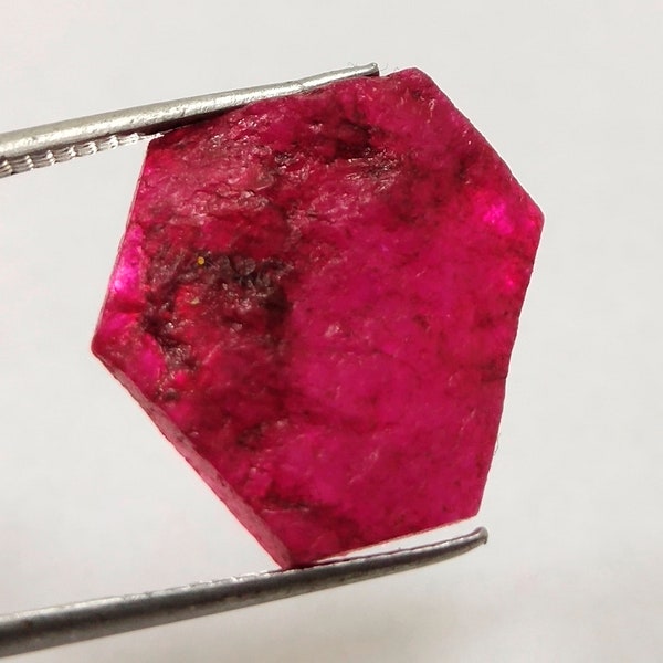 Natürlicher Bixbit Roter Beryll Kristall Roh roher roher lockerer Edelstein