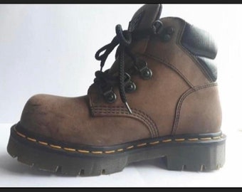 Botas marrones Doc Martens con punta de acero originales talla 4