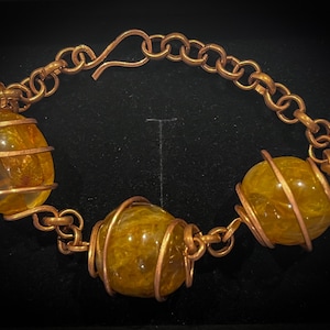 Handgefertigtes Armband aus Goldheiler und Kupfer
